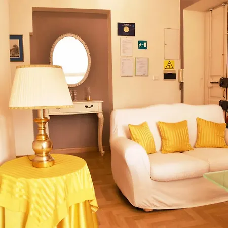 Luxury In With Town Centre Nearby روما