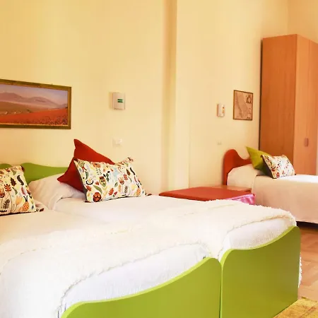 Luxury In With Town Centre Nearby شقة